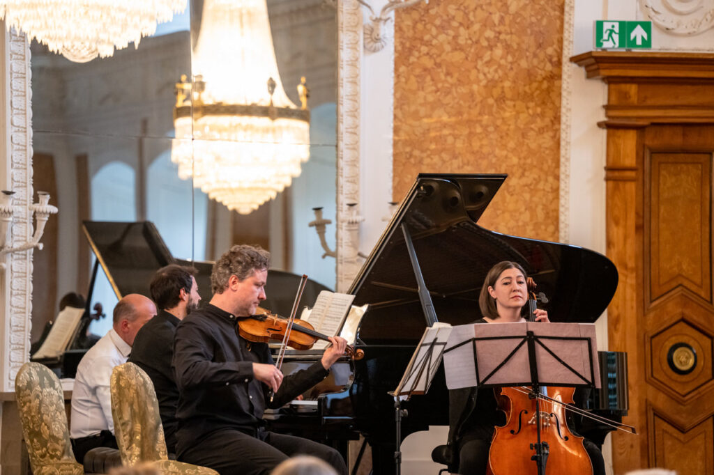 Berlin Piano Trio, od lewej: Nikolaus Resa (fortepian), Krzysztof Polonek (skrzypce), Katarzyna Polonek (wiolonczela)