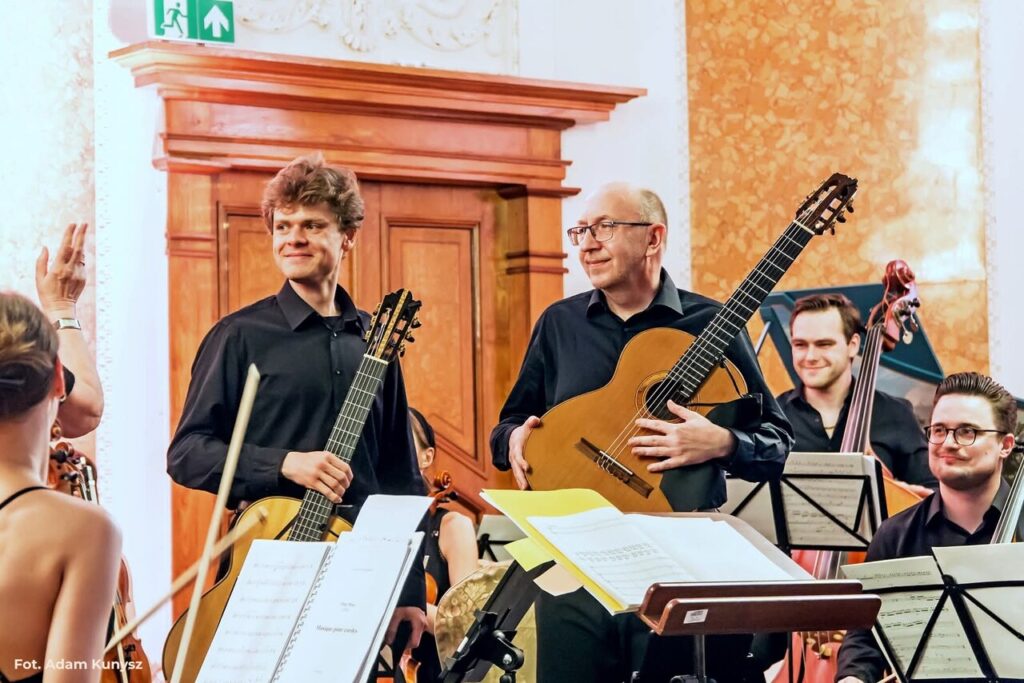 Jakub Mroziński i Marek Nosal - gitara