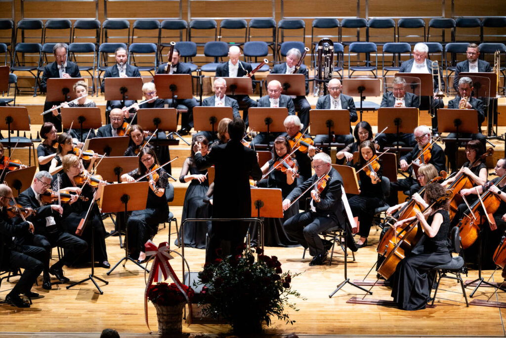 David Gimenez (dyrygent) i Orkiestra Symfoniczna Filharmonii Podkarpackiej