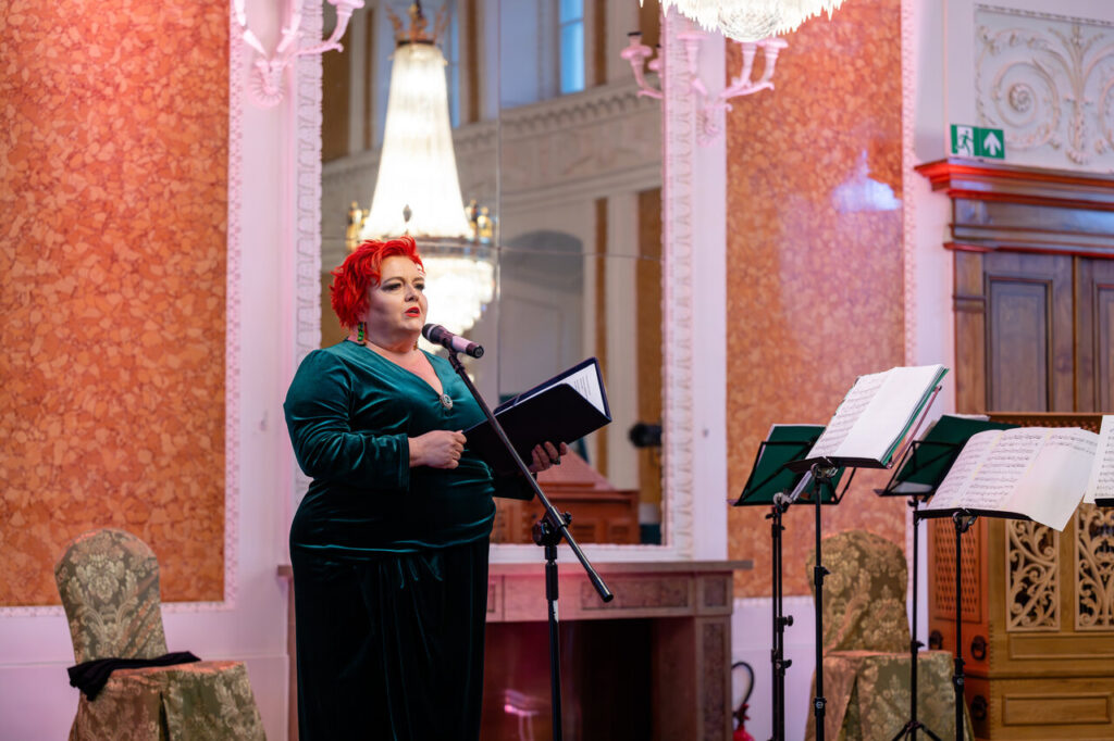 Regina Gowarzewska - konferansjerka