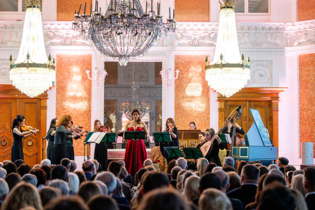 Giardino di Delizie i Roberta Mameli (sopran) w czasie koncertu w Sali Balowej, w ramach 64. Muzycznego Festiwalu w Łańcucie