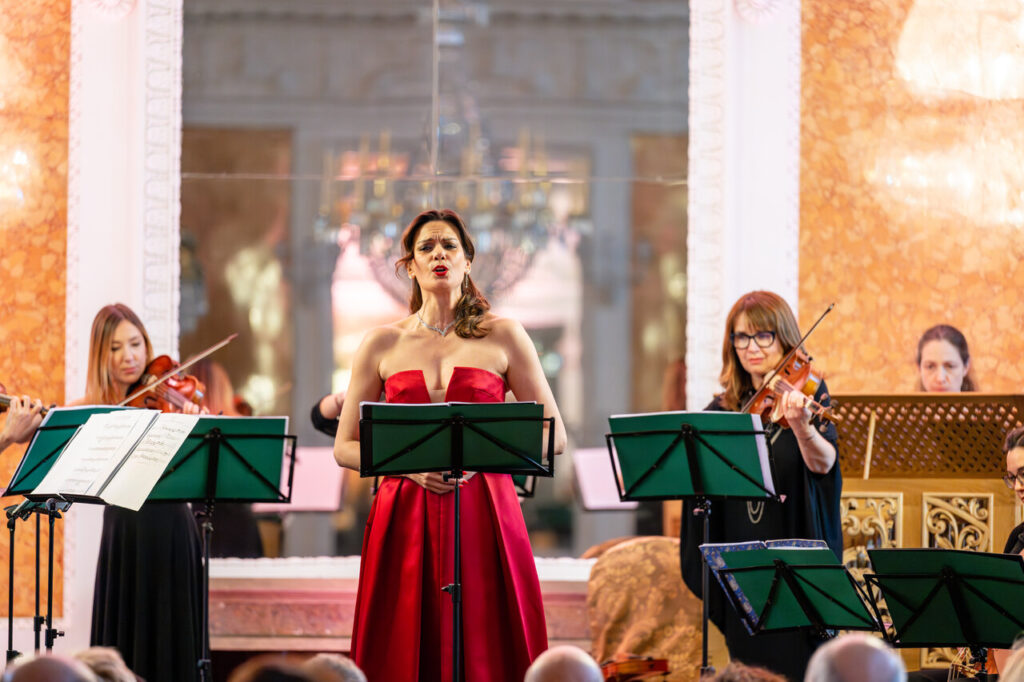 Giardino di Delizie i Roberta Mameli (sopran) w czasie koncertu w Sali Balowej, w ramach 64. Muzycznego Festiwalu w Łańcucie