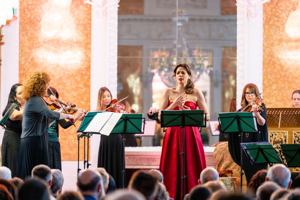 Giardino di Delizie i Roberta Mameli (sopran) w czasie koncertu w Sali Balowej, w ramach 64. Muzycznego Festiwalu w Łańcucie