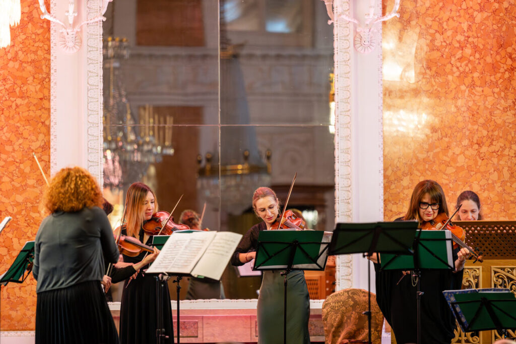 Giardino di Delizie i Roberta Mameli (sopran) w czasie koncertu w Sali Balowej, w ramach 64. Muzycznego Festiwalu w Łańcucie