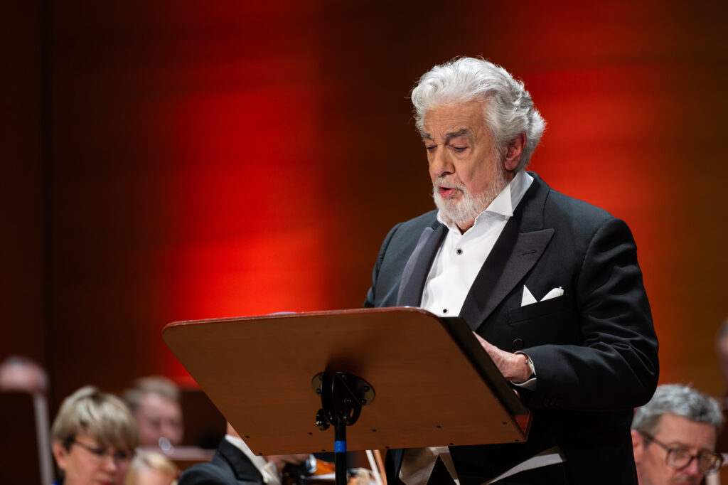 Placido Domingo i Orkiestra Symfoniczna Filharmonii Podkarpackiej pod batutą Geatano Lo Coco