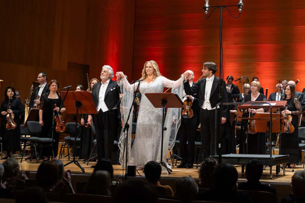 Placido Domingo, Rachel Willis - Sorensen (sopran) i Orkiestra Symfoniczna Filharmonii Podkarpackiej pod batutą Geatano Lo Coco